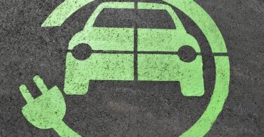 Recharger une voiture électrique